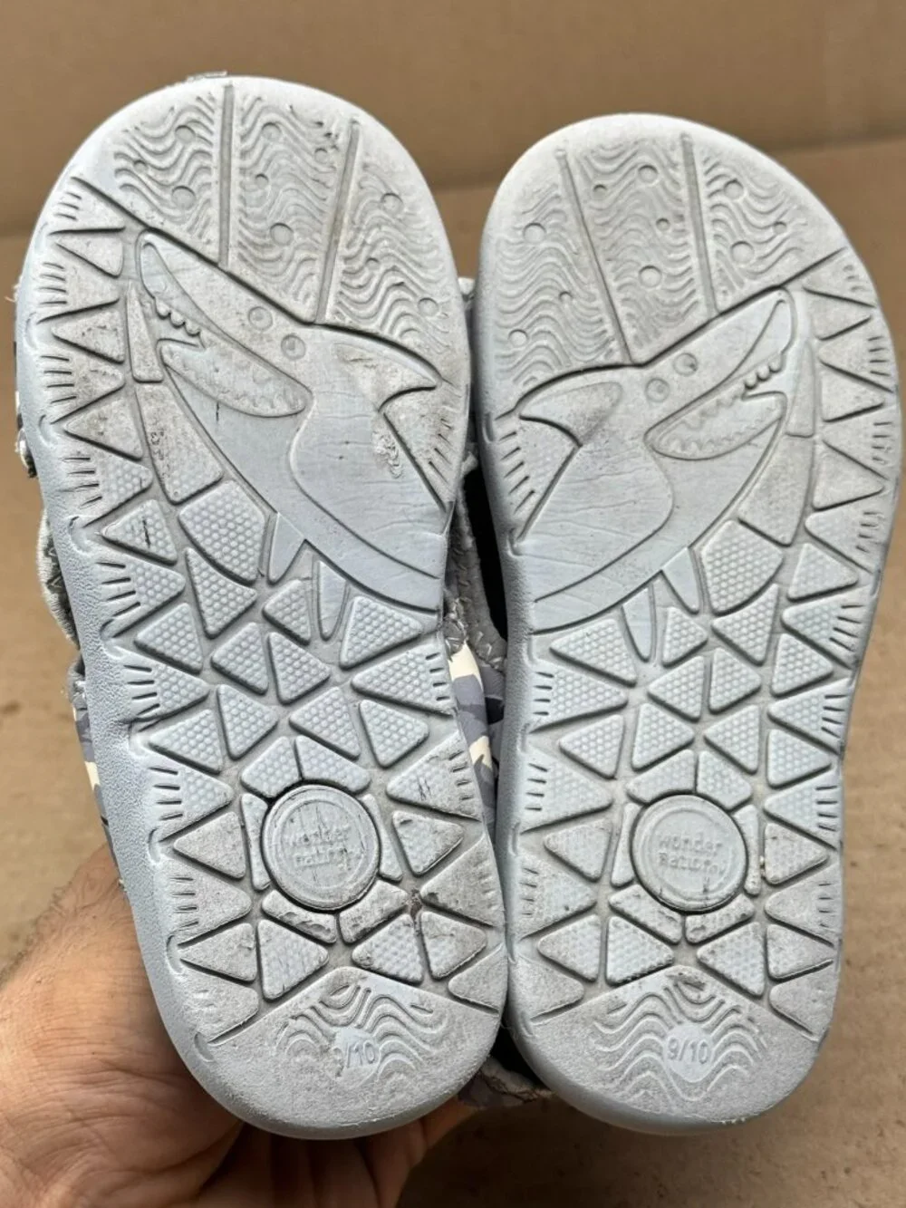 Wonder Nation Boy's Gray Shark Camo Water Sandals Size 9/10 damage
